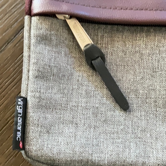 Herschel Supply Company Cosmetic Bag - Picture 4 of 5